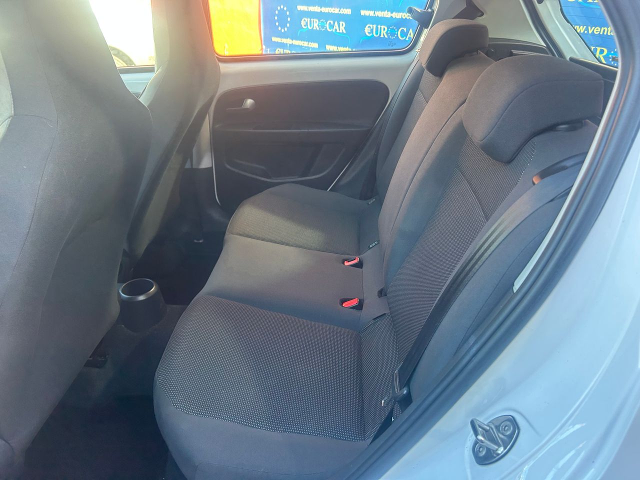 Foto Volkswagen Up 16
