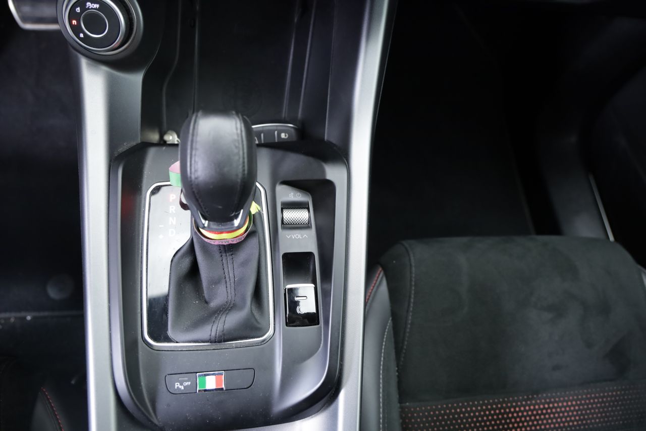 Foto Alfa Romeo Tonale 15