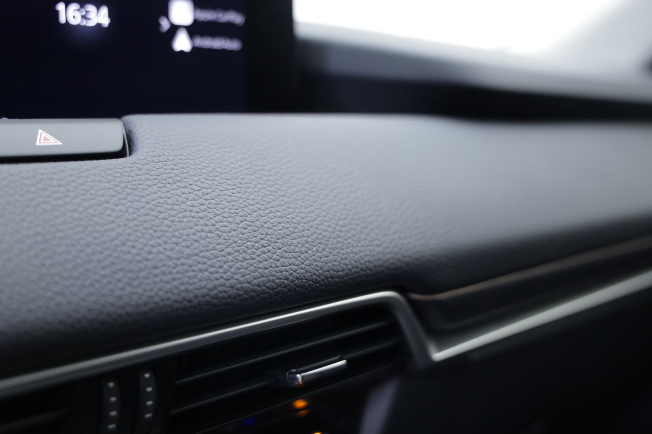 Foto Mazda CX-60 31