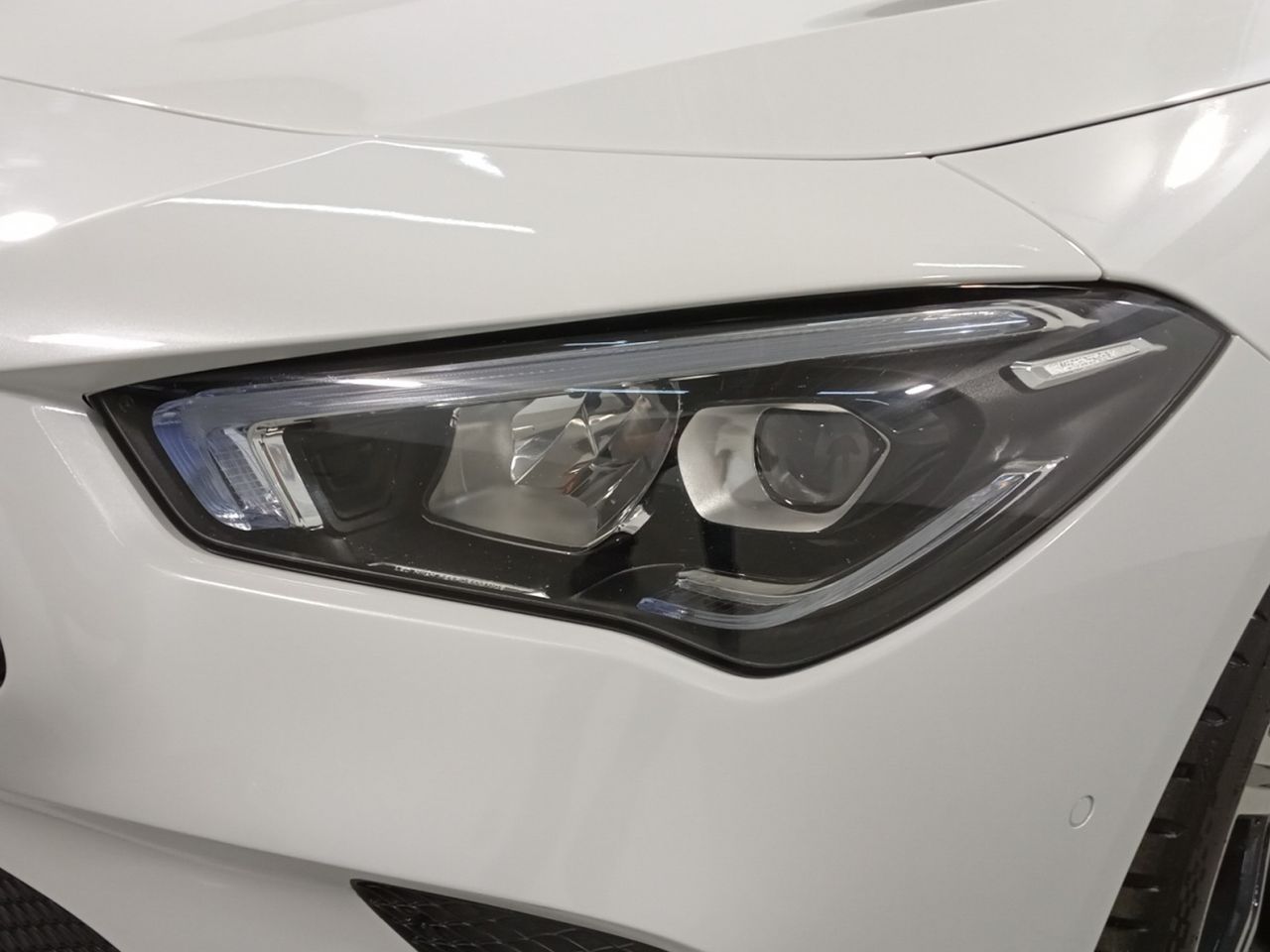 Foto Mercedes-Benz Clase CLA 21