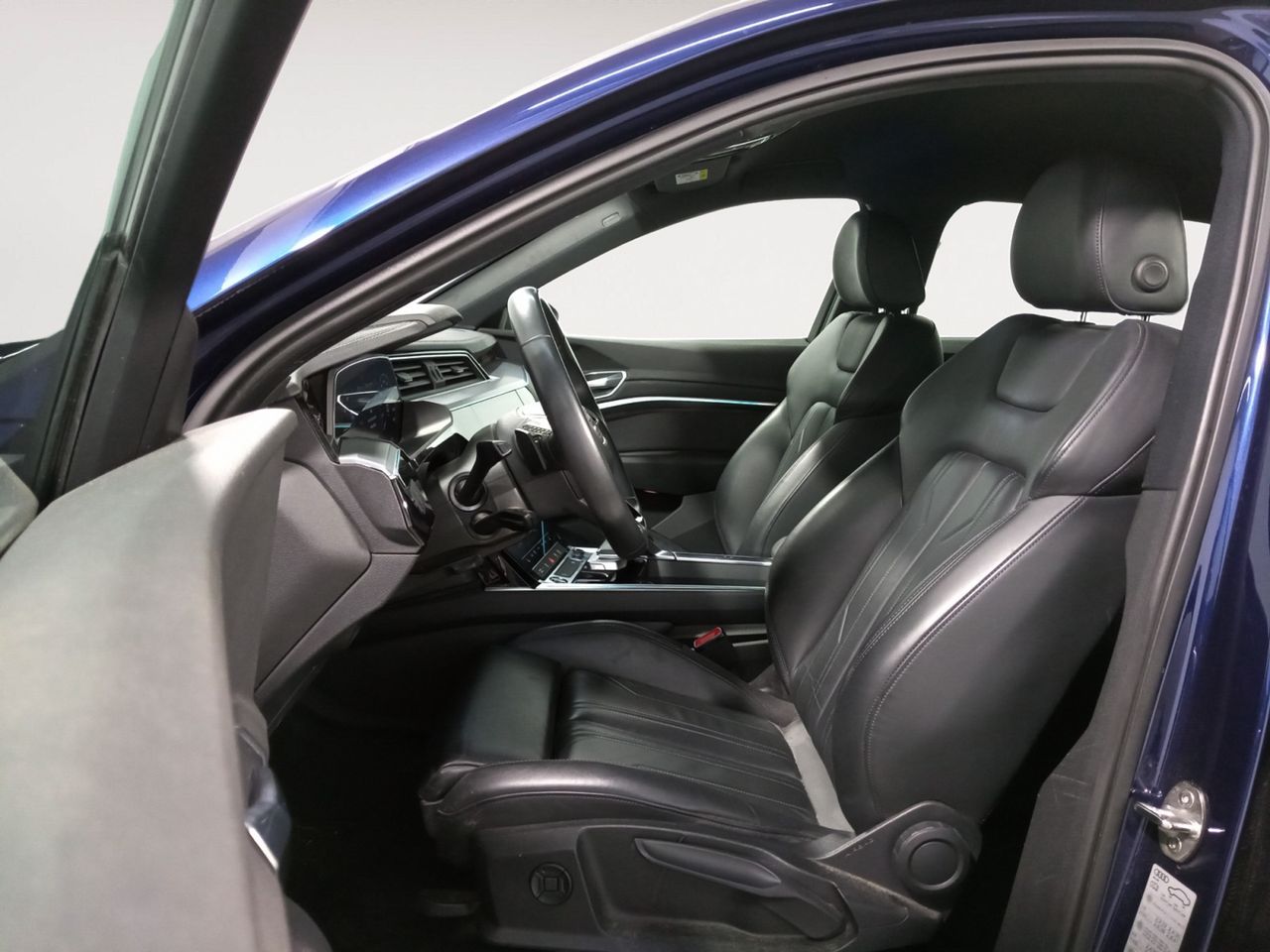 Foto Audi E-tron 8