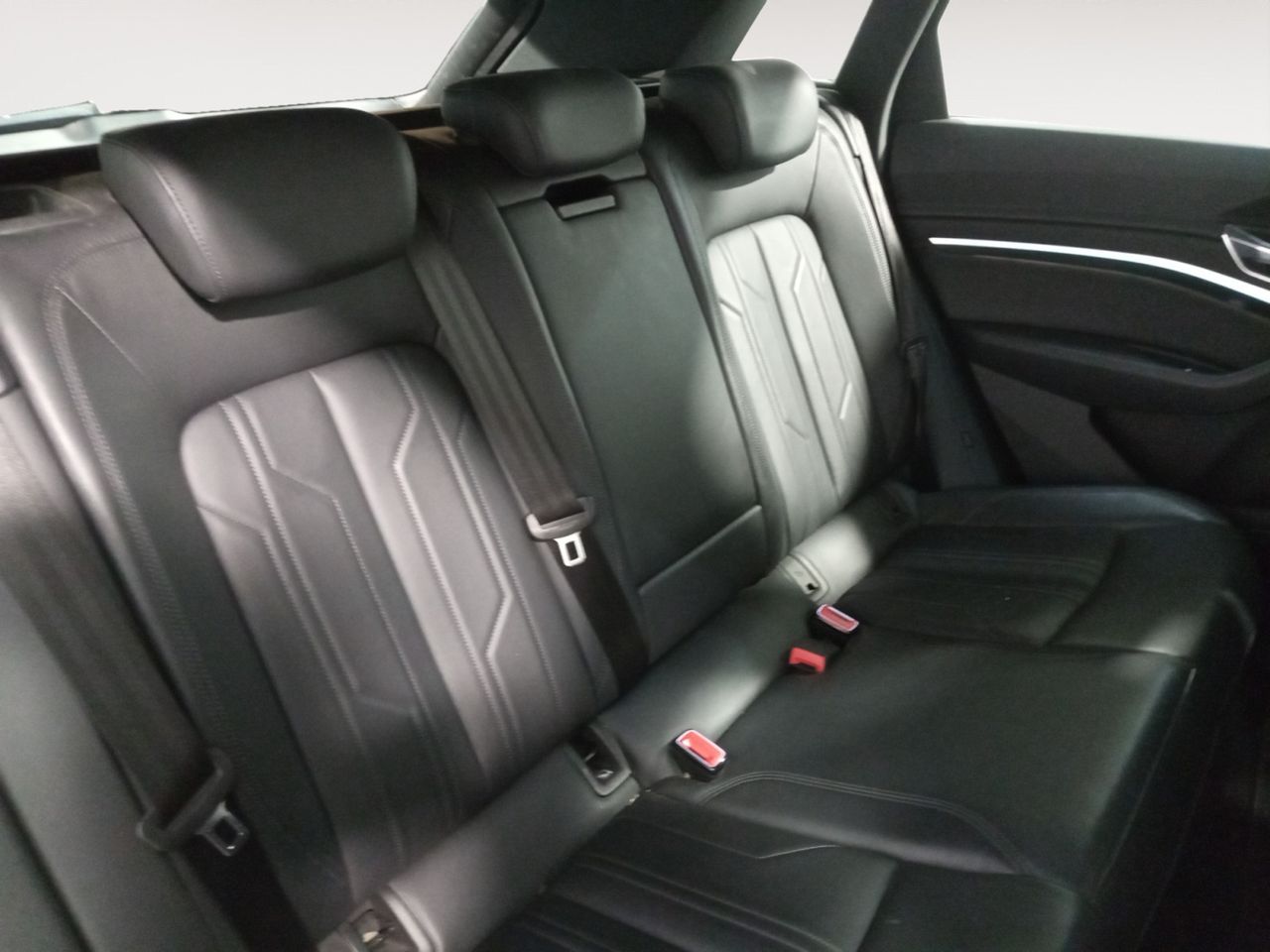 Foto Audi E-tron 9