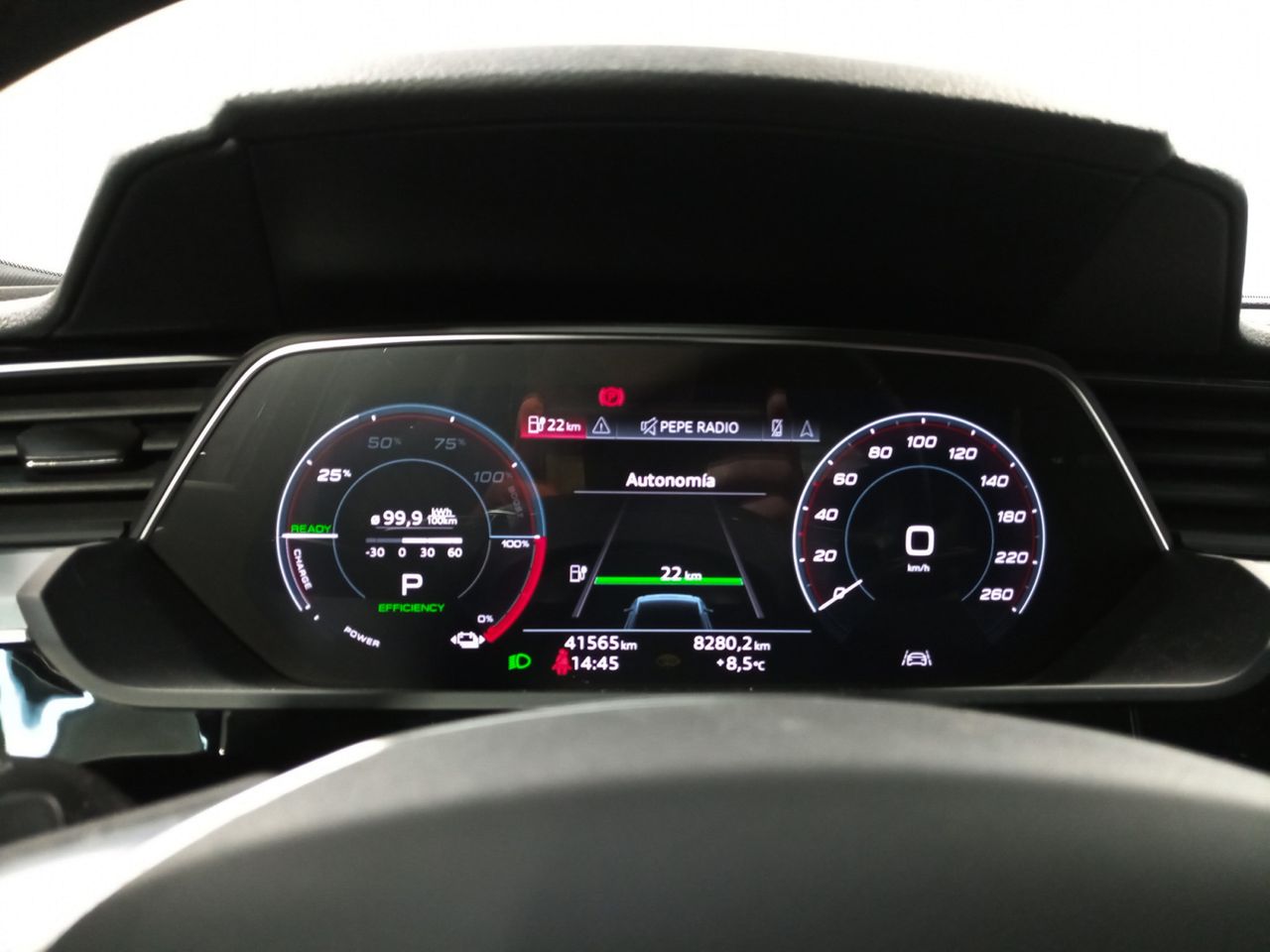 Foto Audi E-tron 13