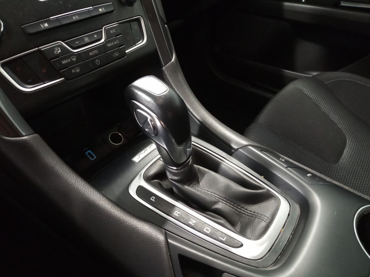 Foto Ford Mondeo 12