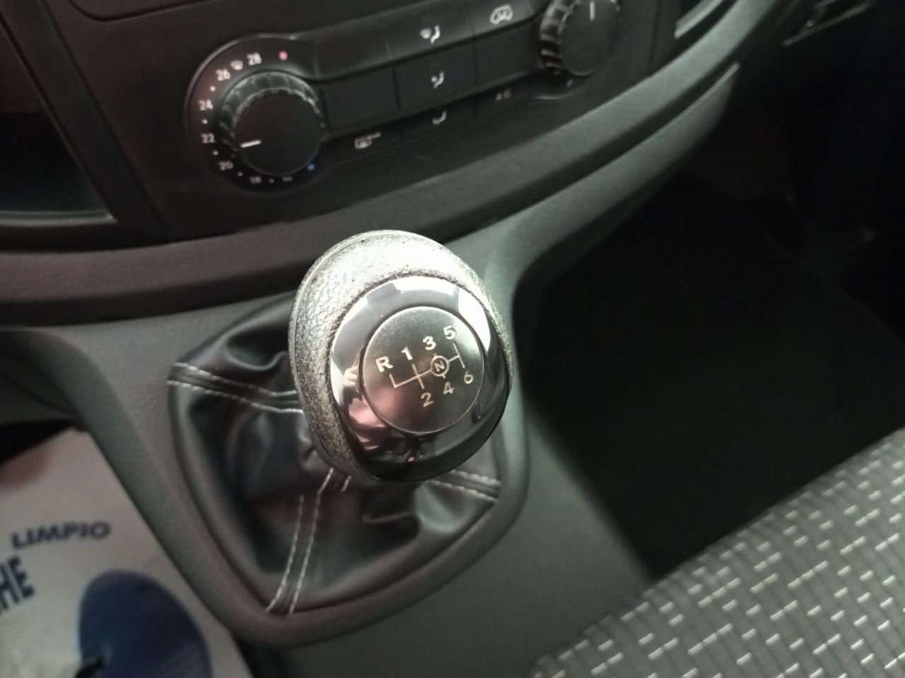 Foto Mercedes-Benz Vito 12