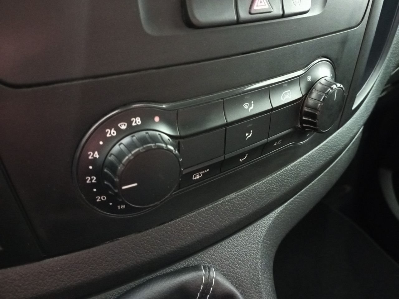Foto Mercedes-Benz Vito 16