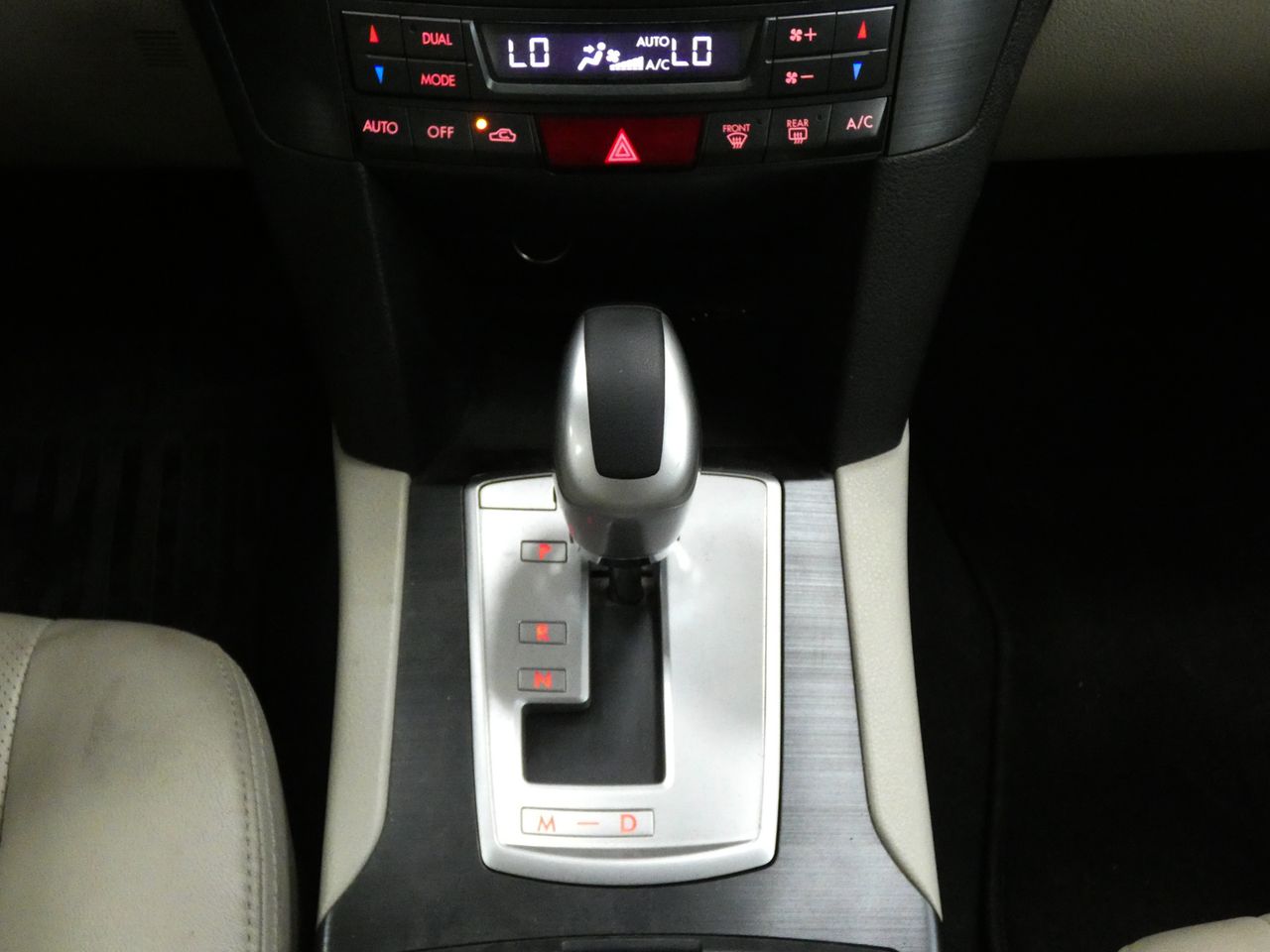 Foto Subaru Legacy 12