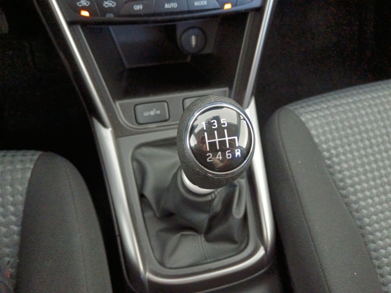 Foto Suzuki S-Cross 12