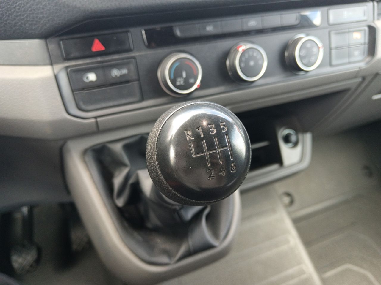 Foto Volkswagen Crafter 12