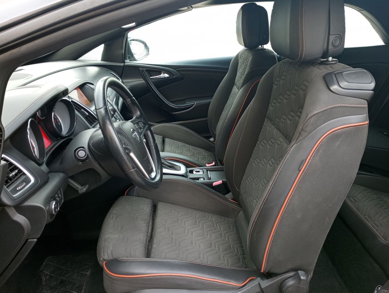 Foto Opel Cascada 12