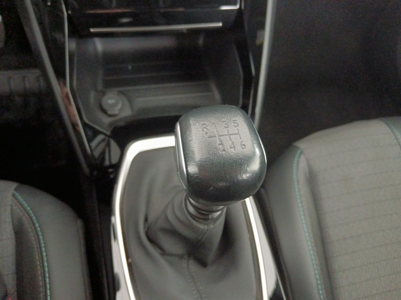 Foto Peugeot 2008 12