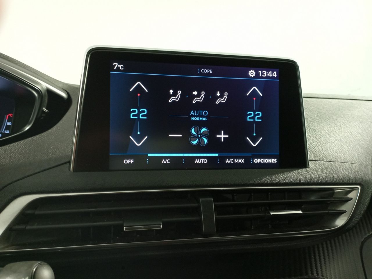 Foto Peugeot 5008 16