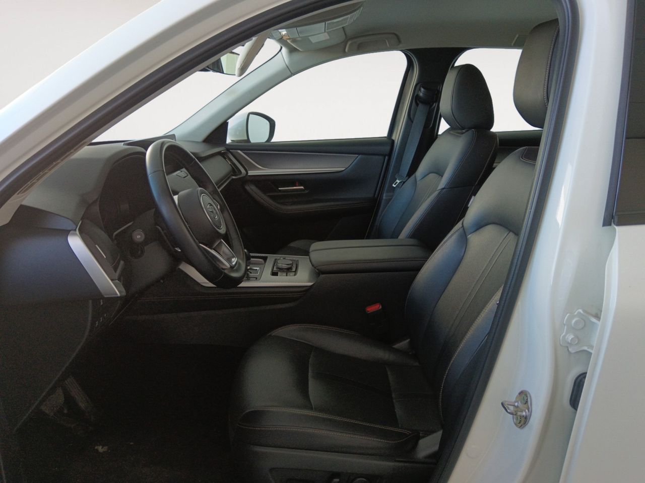 Foto Mazda CX-60 9