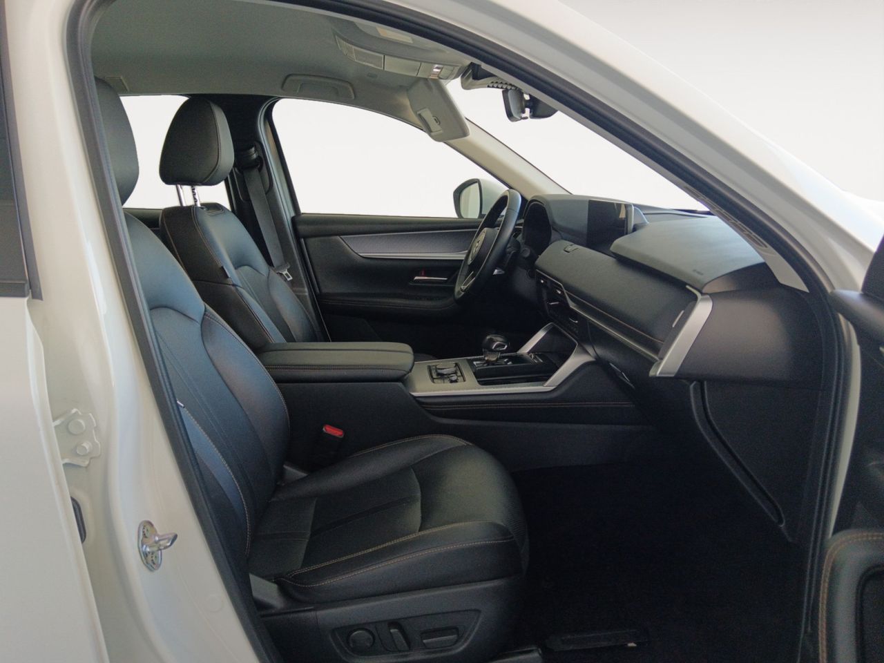 Foto Mazda CX-60 11