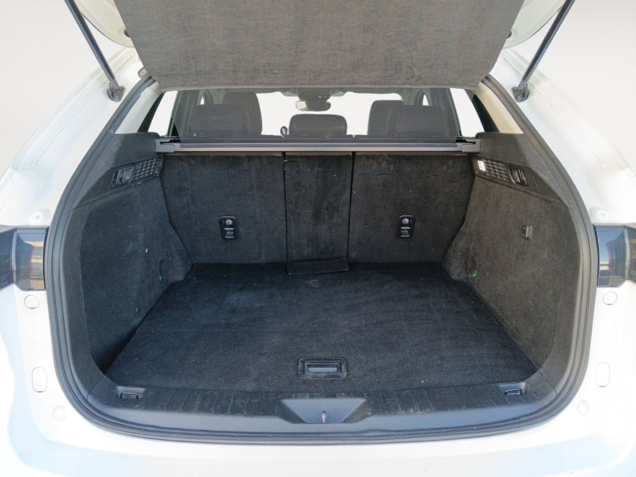 Foto Mazda CX-60 12
