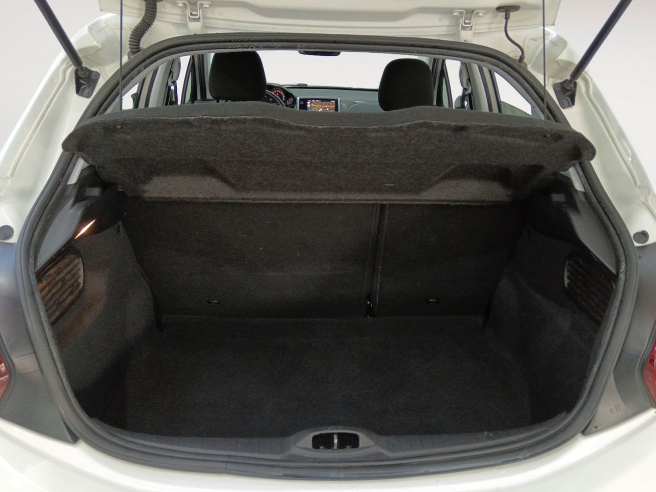 Foto Peugeot 208 10