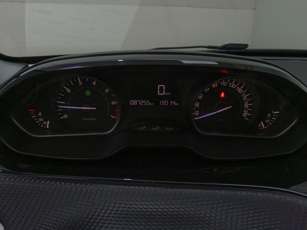 Foto Peugeot 208 12