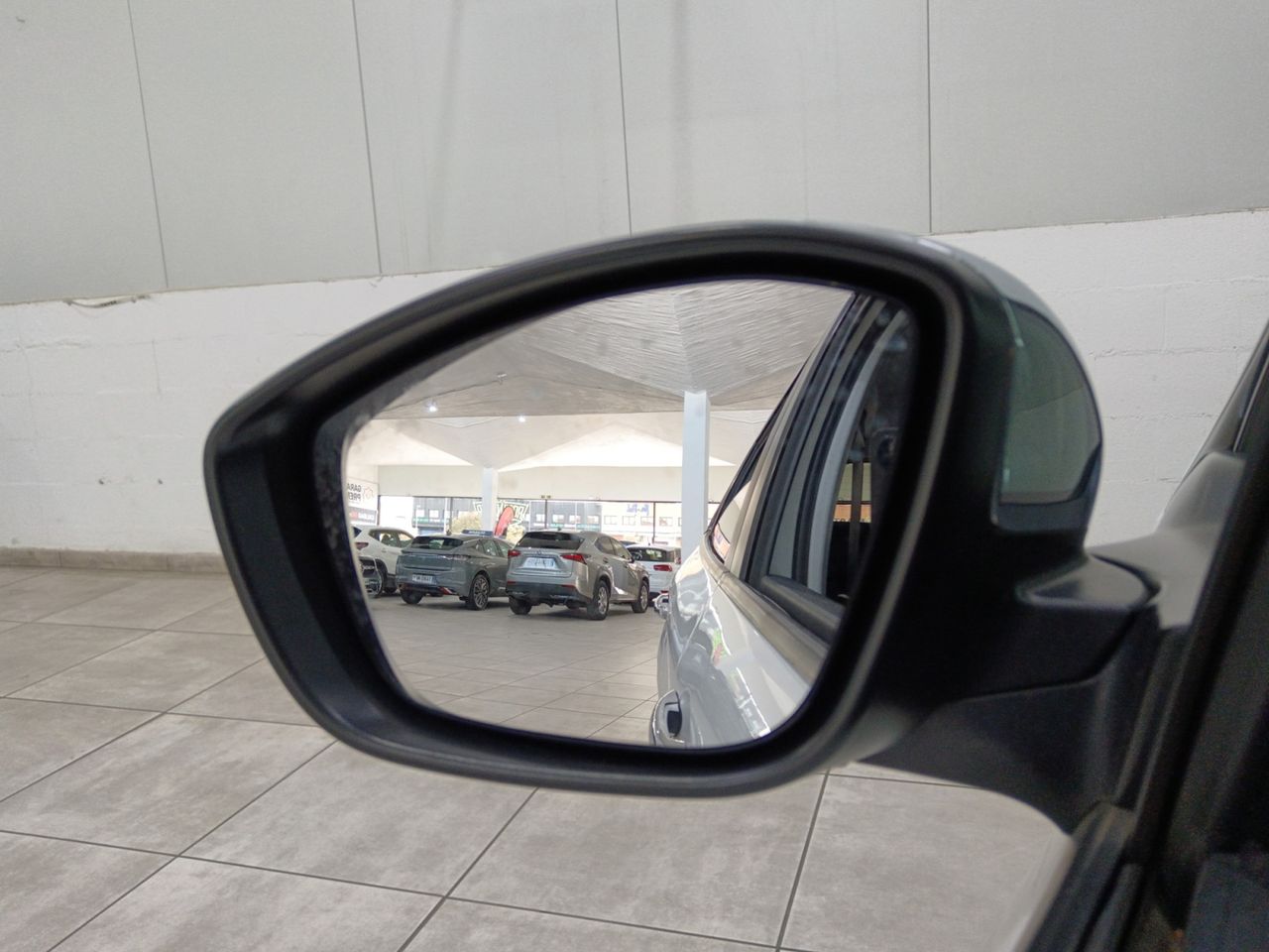 Foto Peugeot 208 18