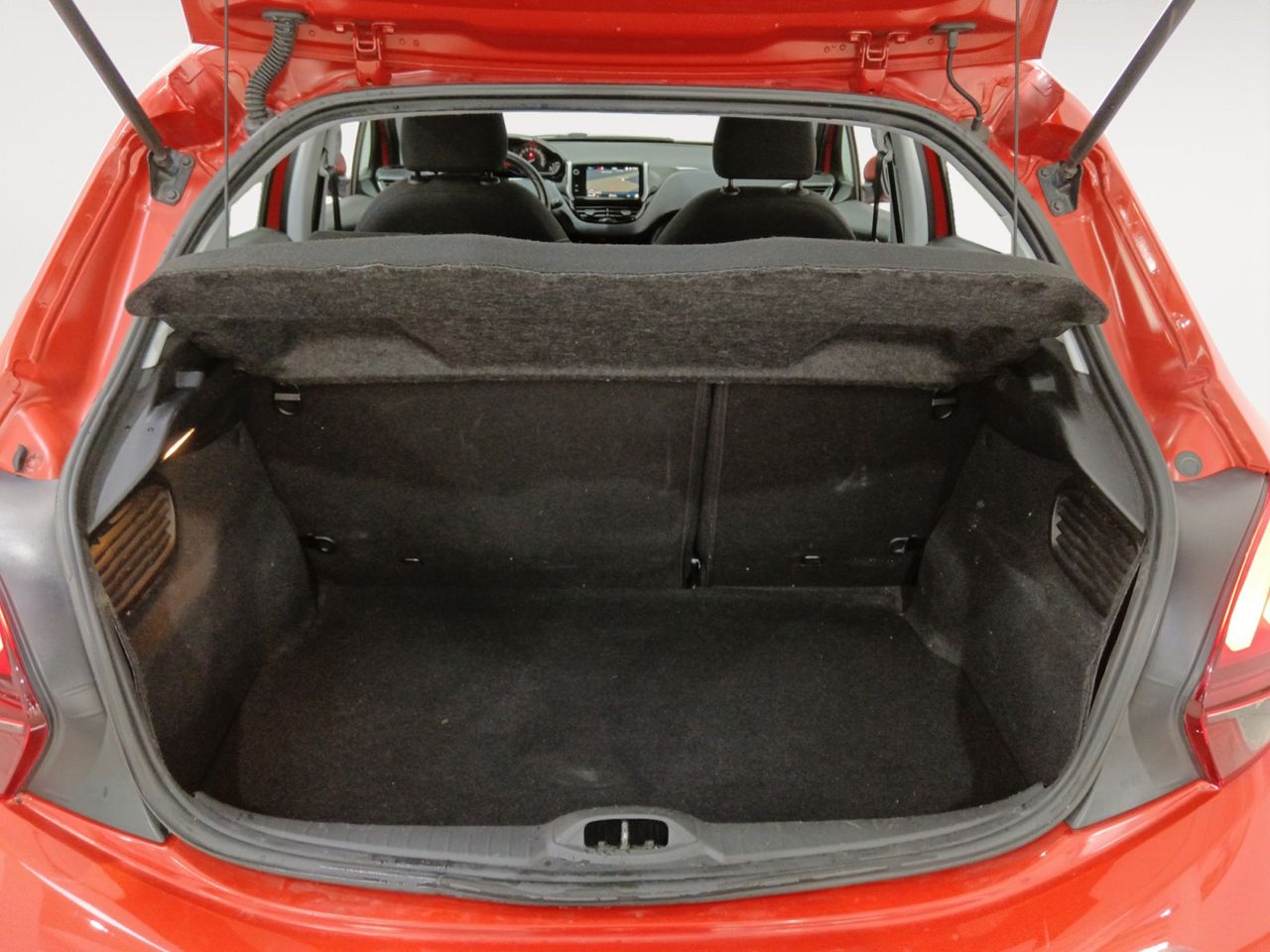 Foto Peugeot 208 11