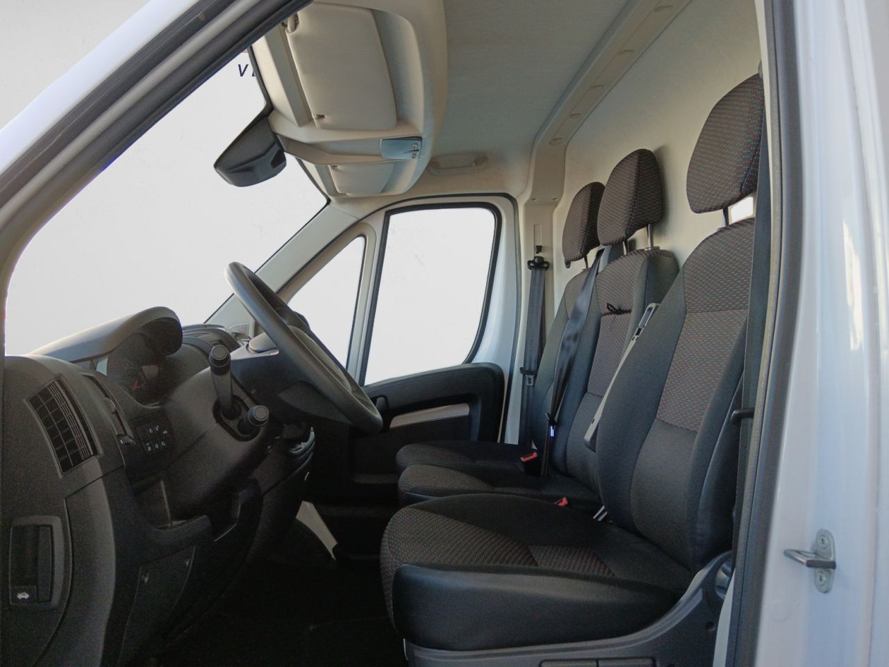 Foto Peugeot Boxer 9