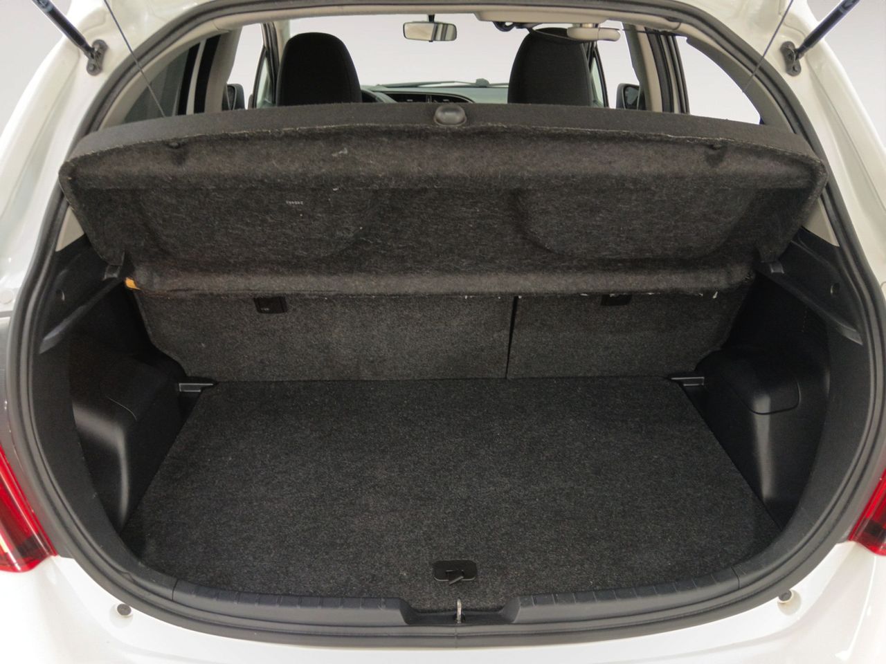 Foto Toyota Yaris 9