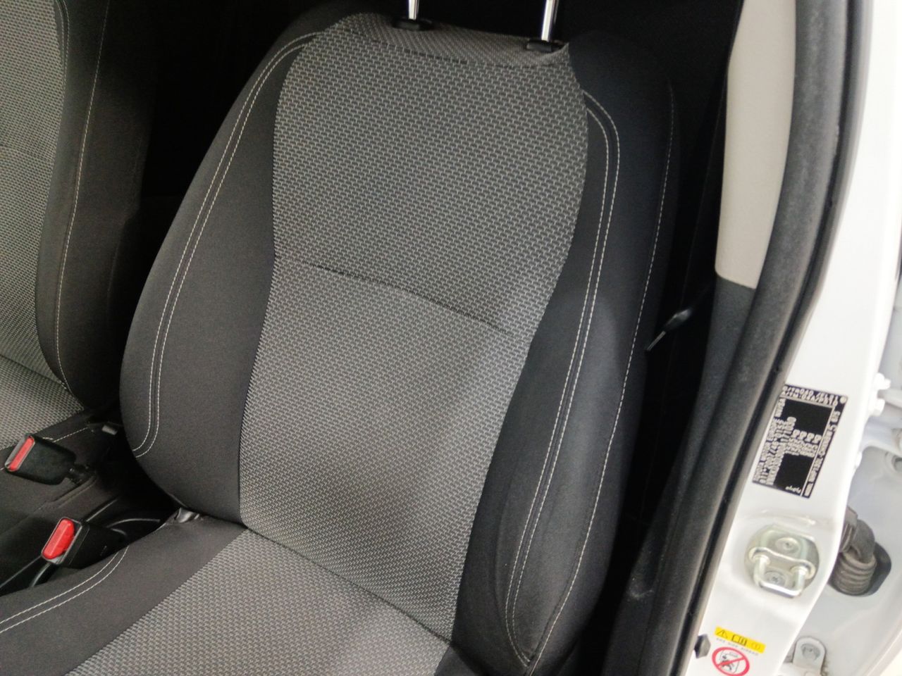 Foto Toyota Yaris 18