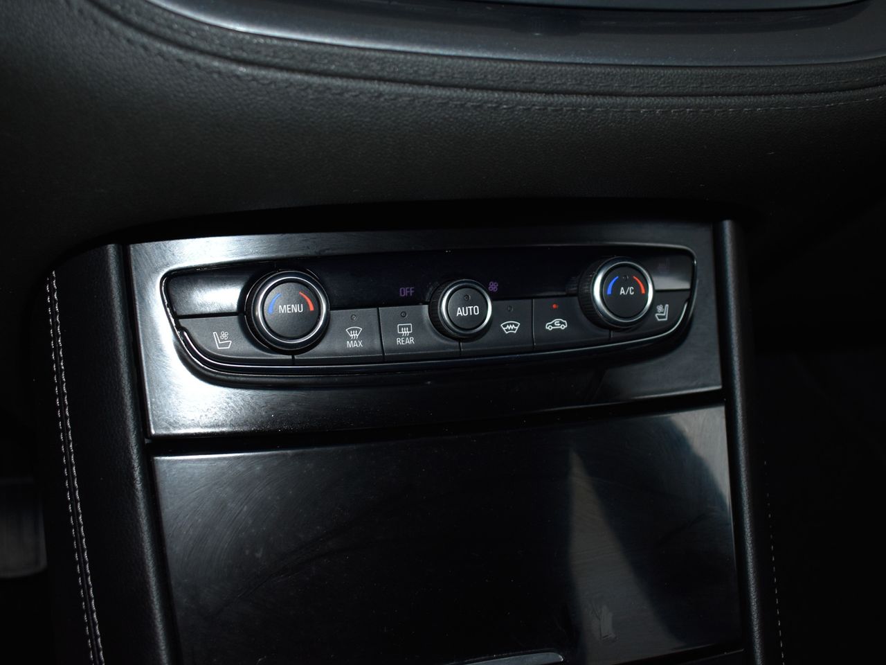 Foto Opel Grandland X 23