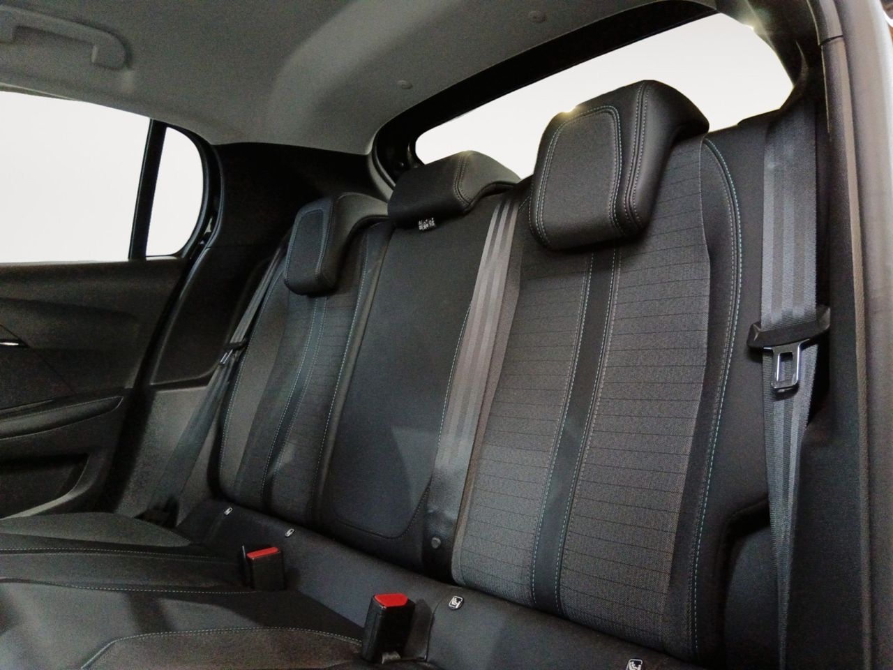 Foto Peugeot 208 8