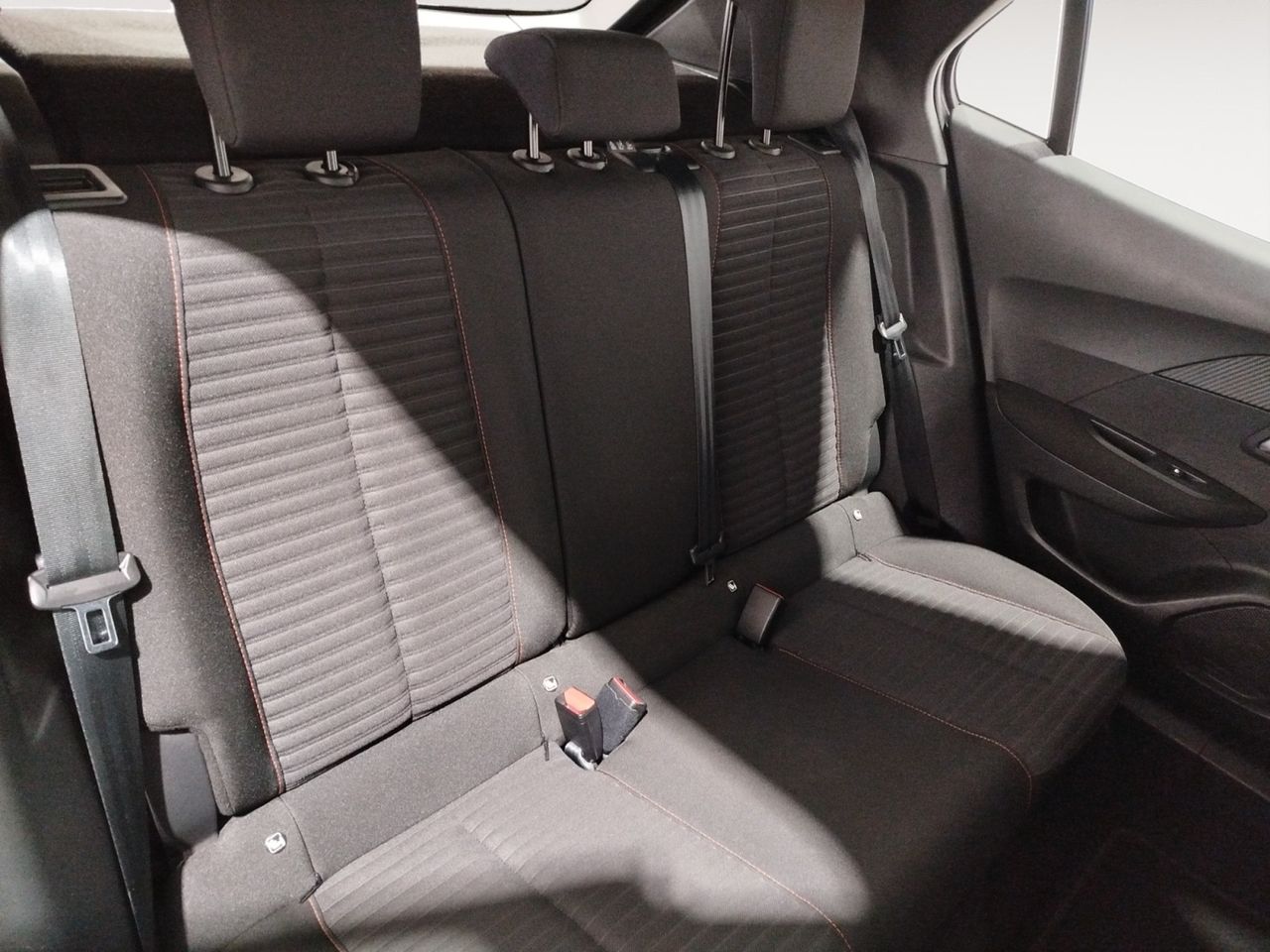 Foto Peugeot 2008 9