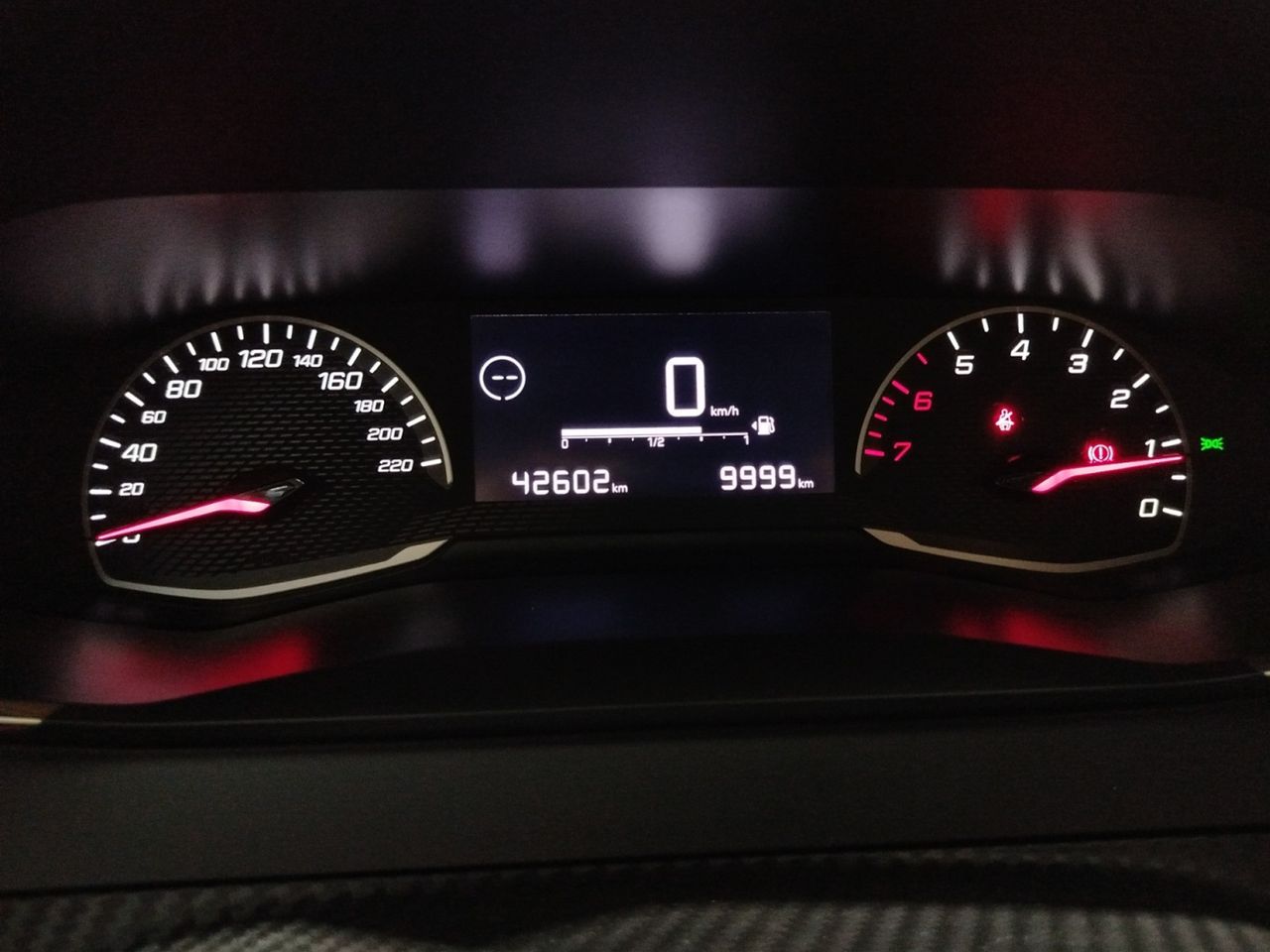 Foto Peugeot 2008 12