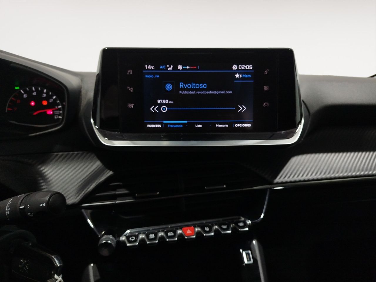 Foto Peugeot 208 14