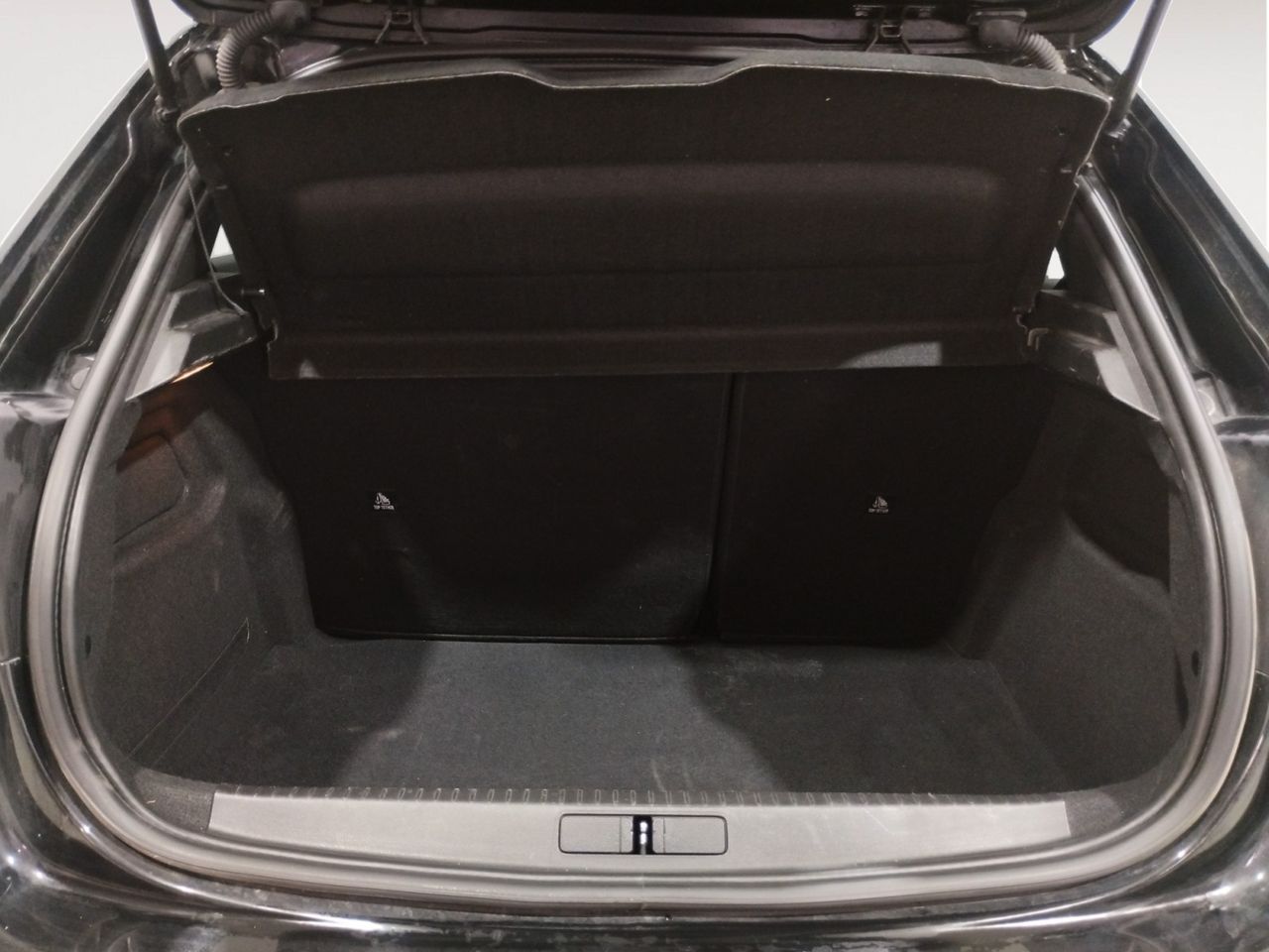 Foto Peugeot 208 11
