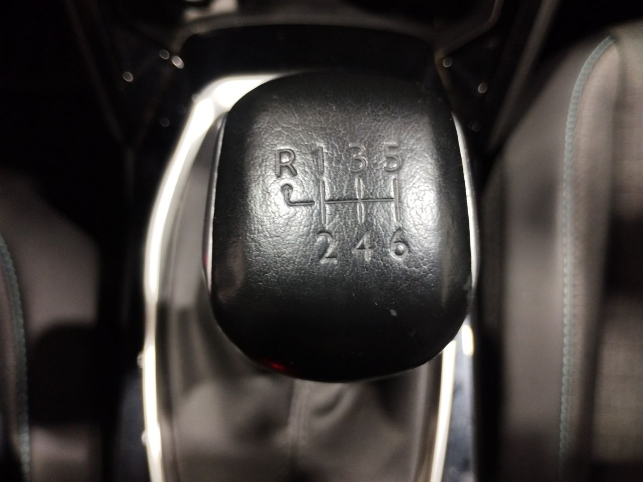 Foto Peugeot 208 12