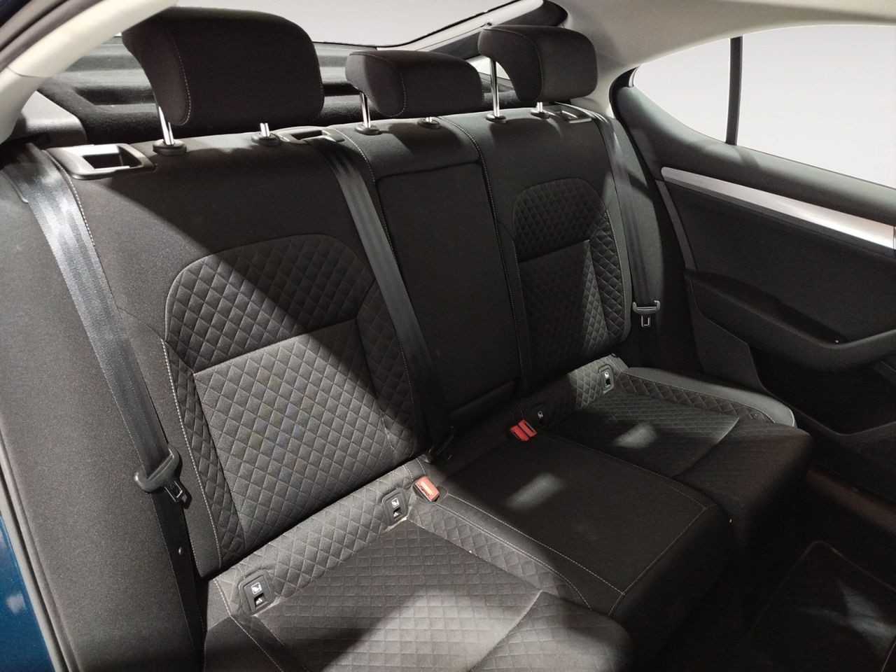 Foto Skoda Superb 9