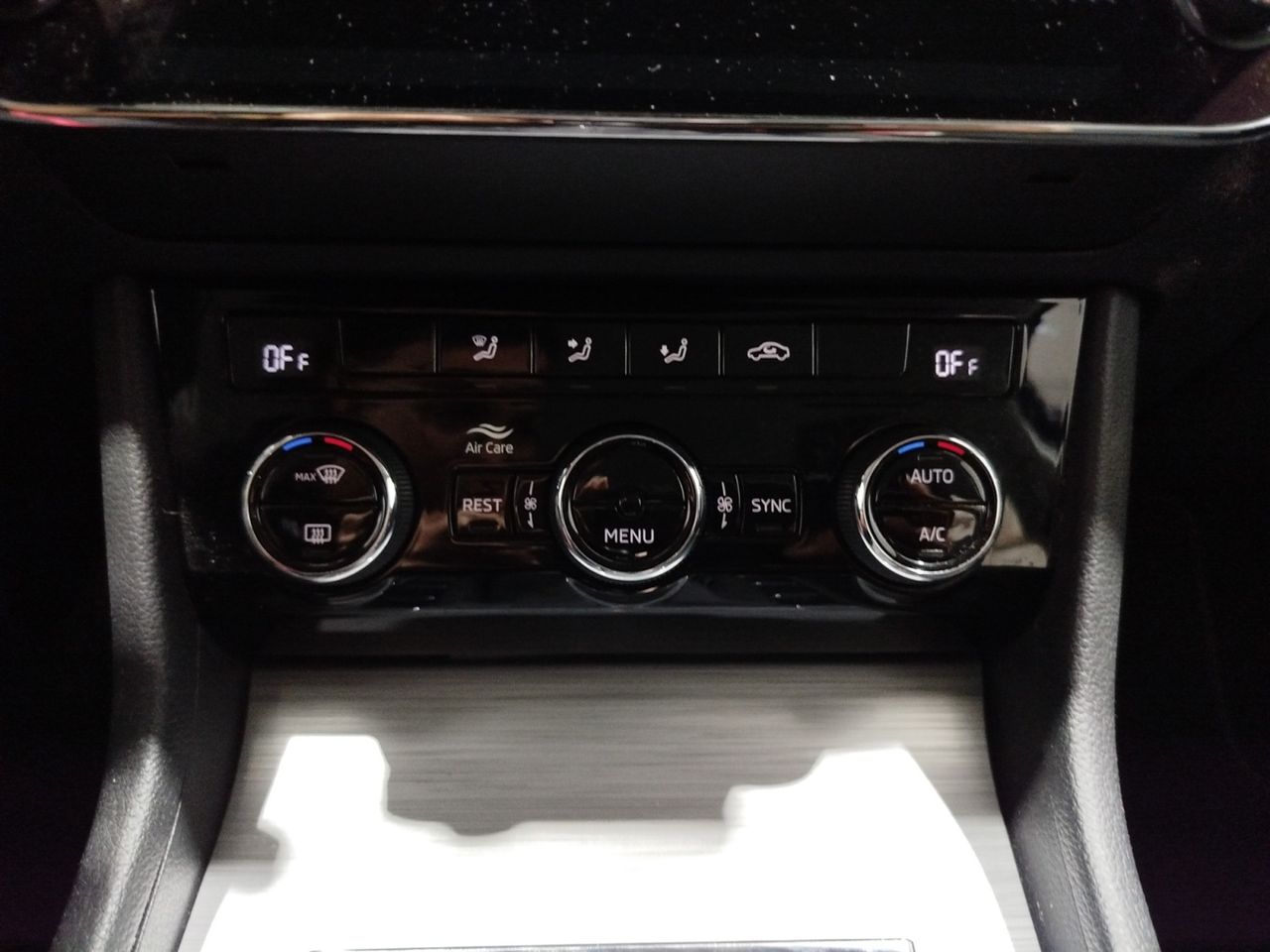Foto Skoda Superb 17