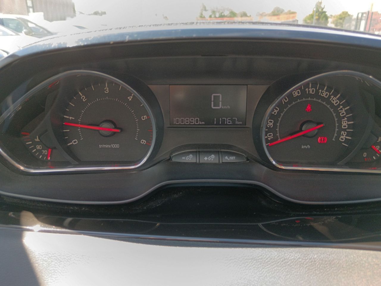 Foto Peugeot 208 12