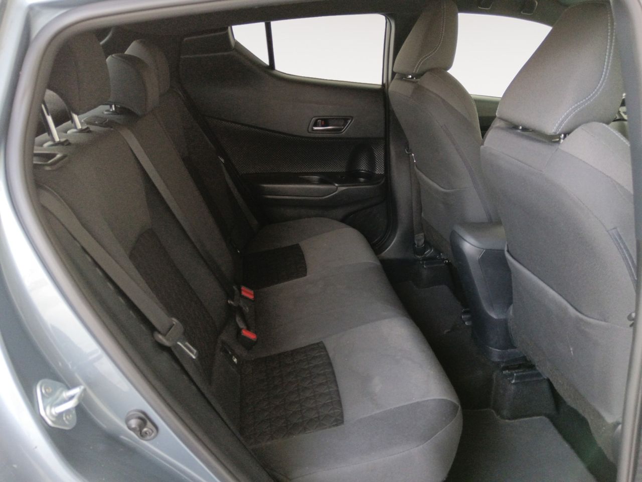 Foto Toyota C-HR 9