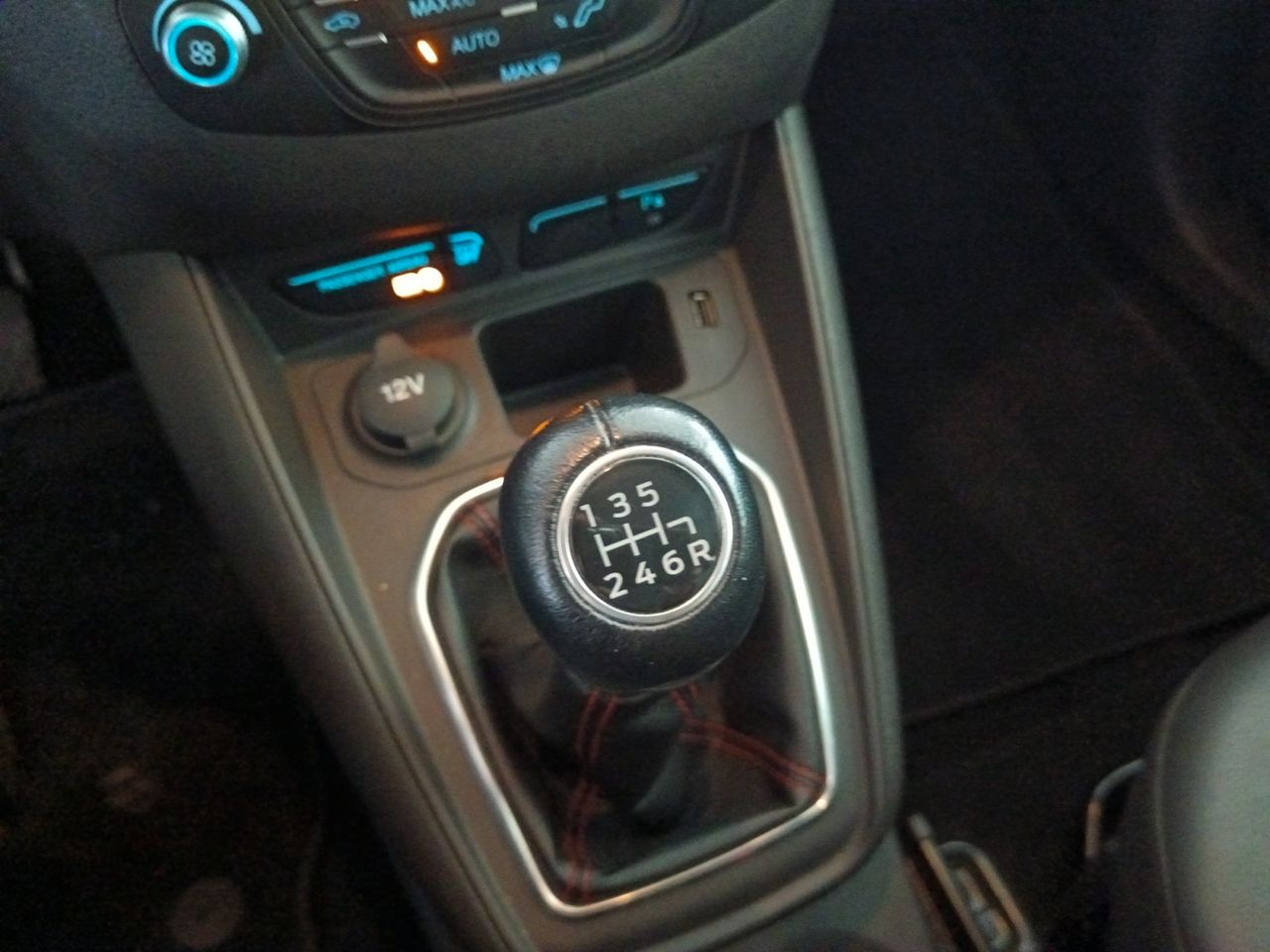 Foto Ford Tourneo Courier 10