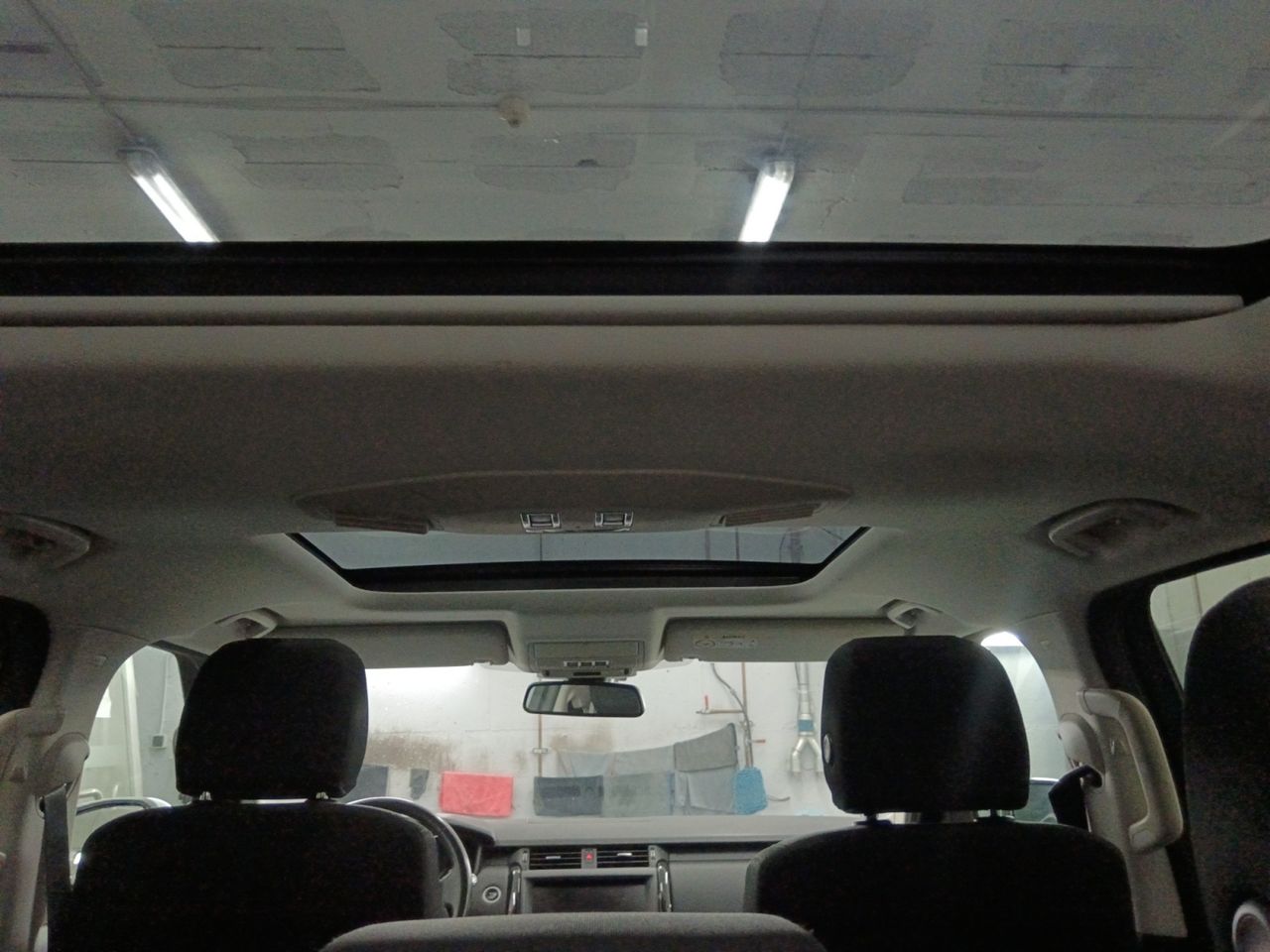 Foto Land-Rover Discovery 12