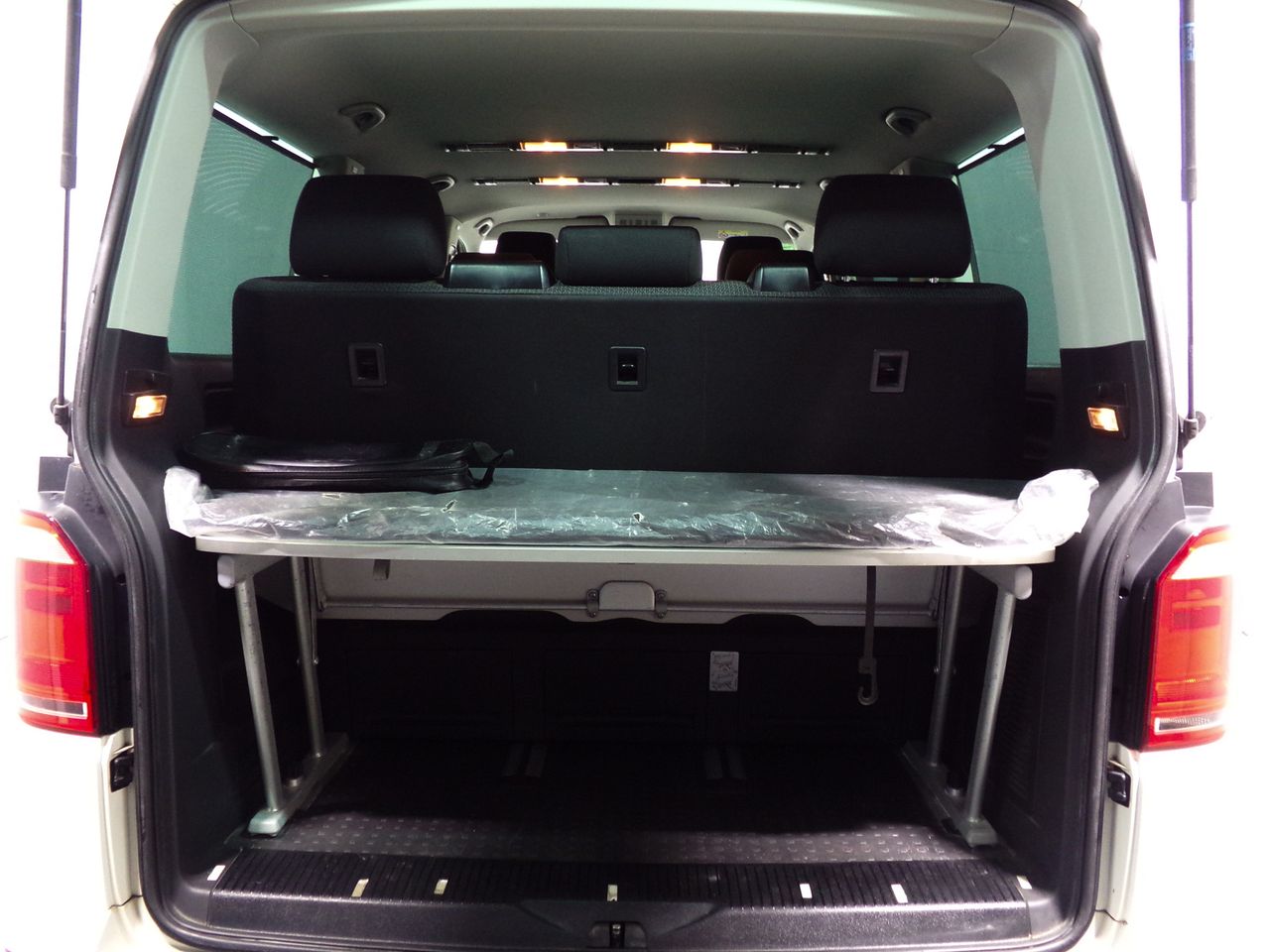 Foto Volkswagen Multivan 11