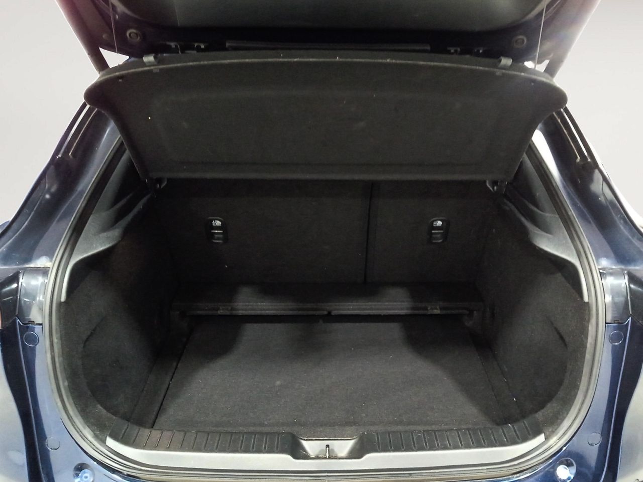 Foto Mazda CX-30 11