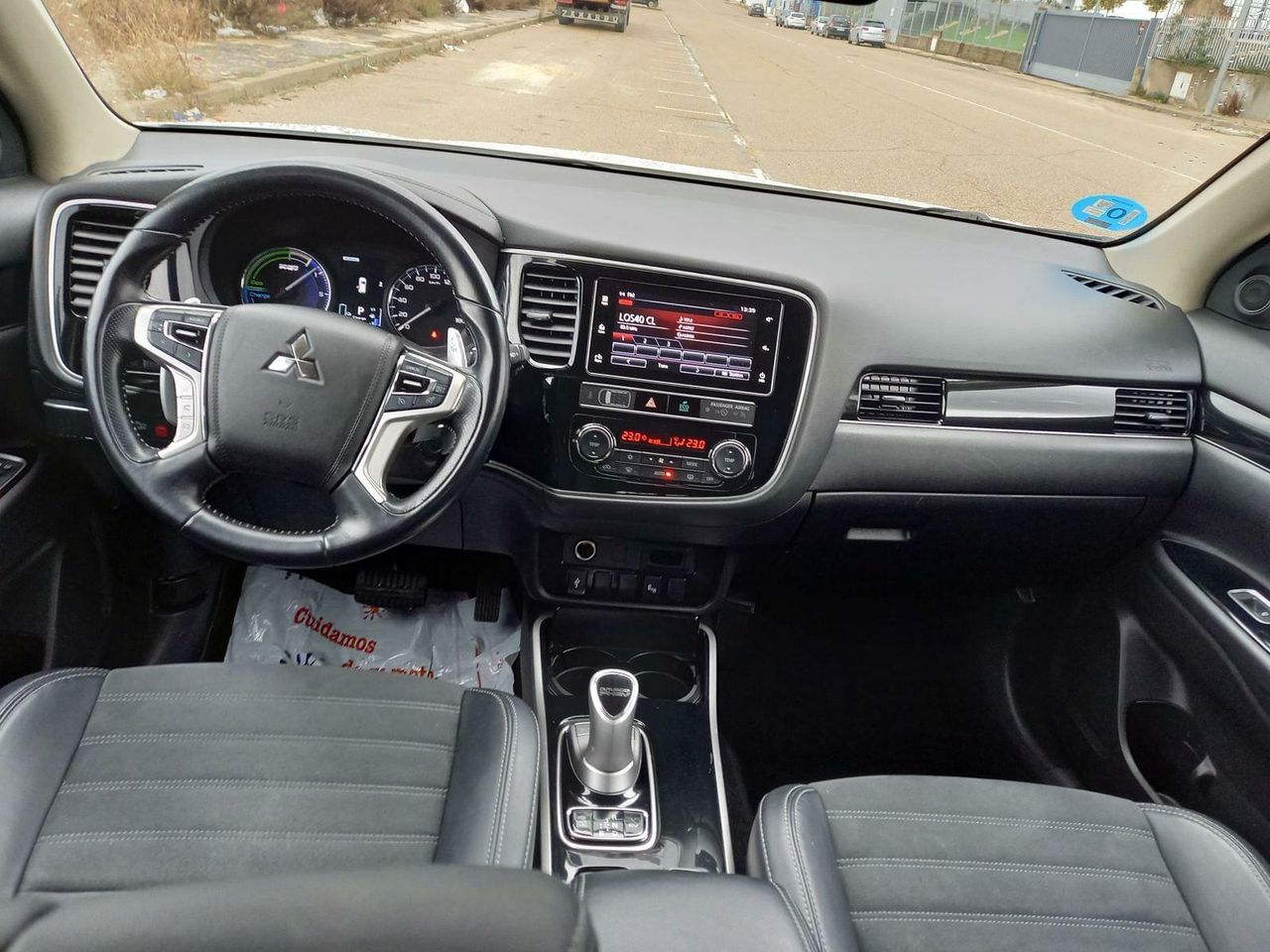 Foto Mitsubishi Outlander 23