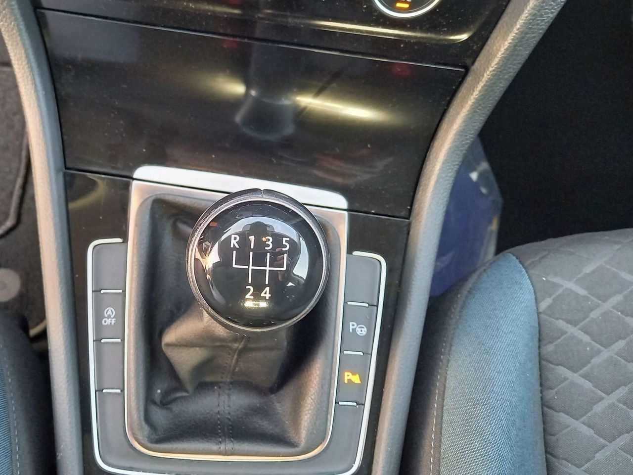 Foto Volkswagen Golf 22