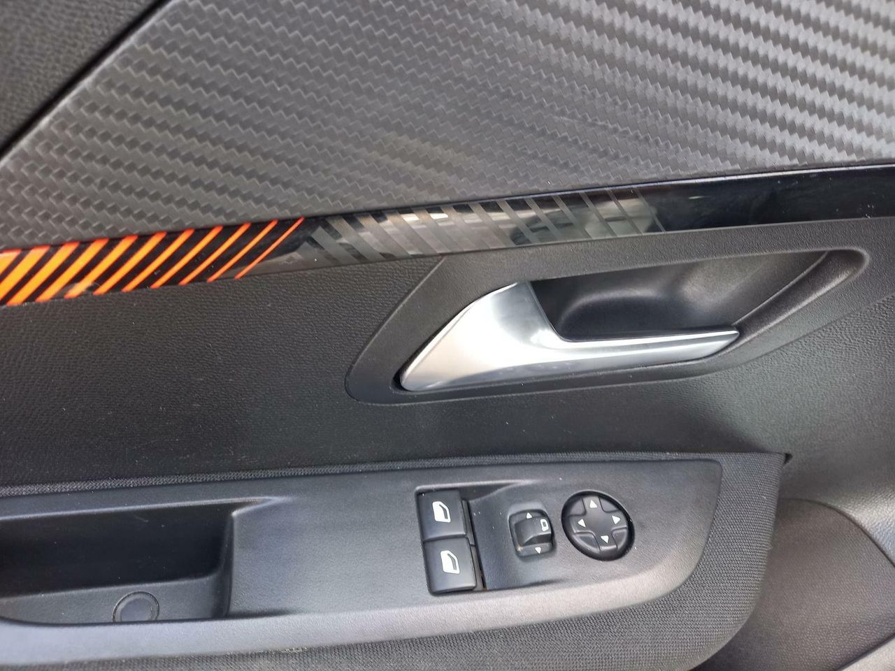 Foto Peugeot 208 11