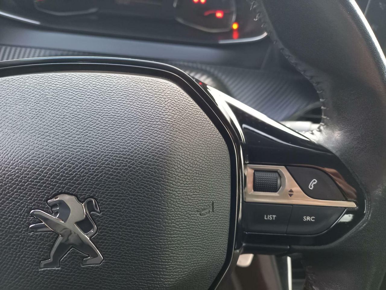 Foto Peugeot 208 14
