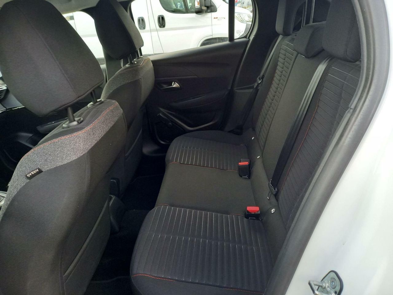 Foto Peugeot 208 23