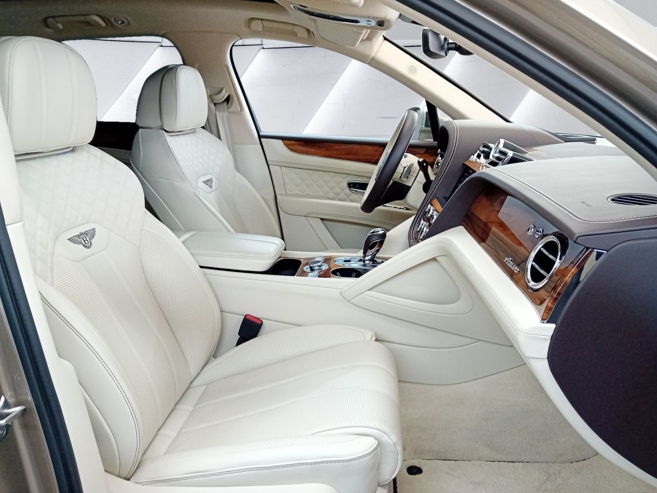 Foto Bentley Bentayga 13