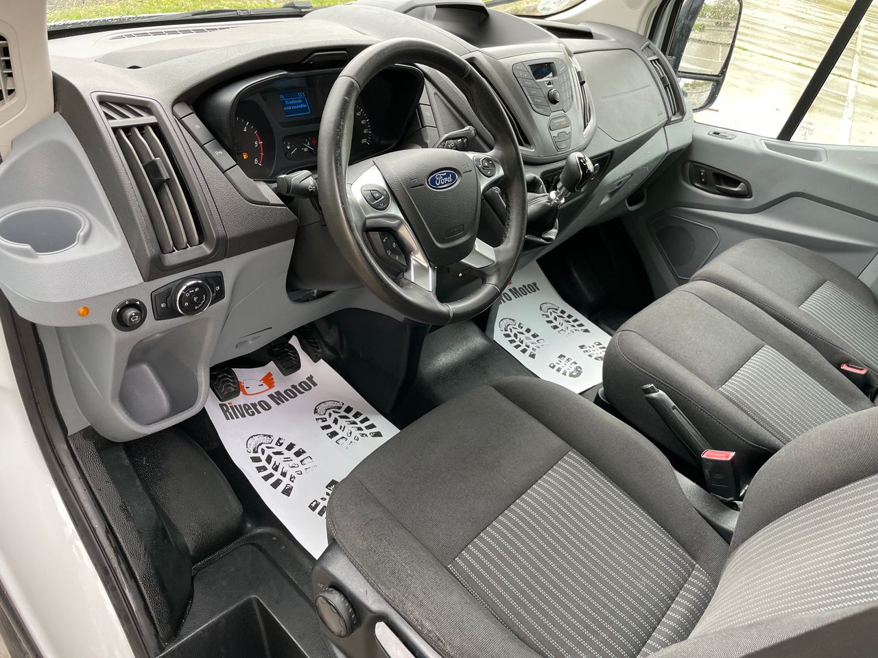 Foto Ford Transit 9
