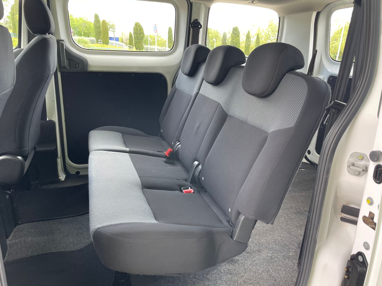 Foto Nissan e-NV200 11