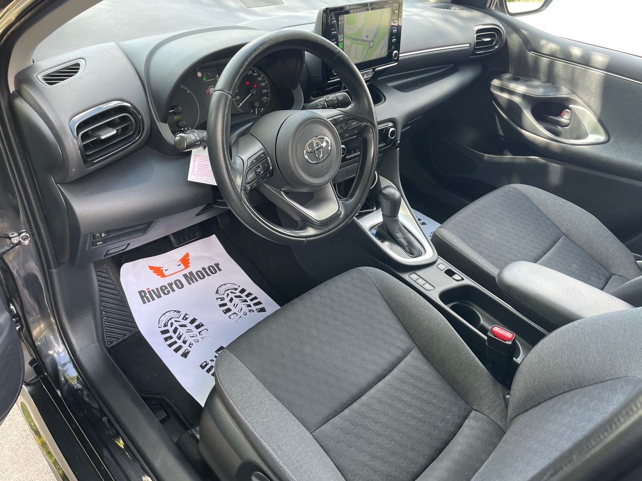 Foto Toyota Yaris 8